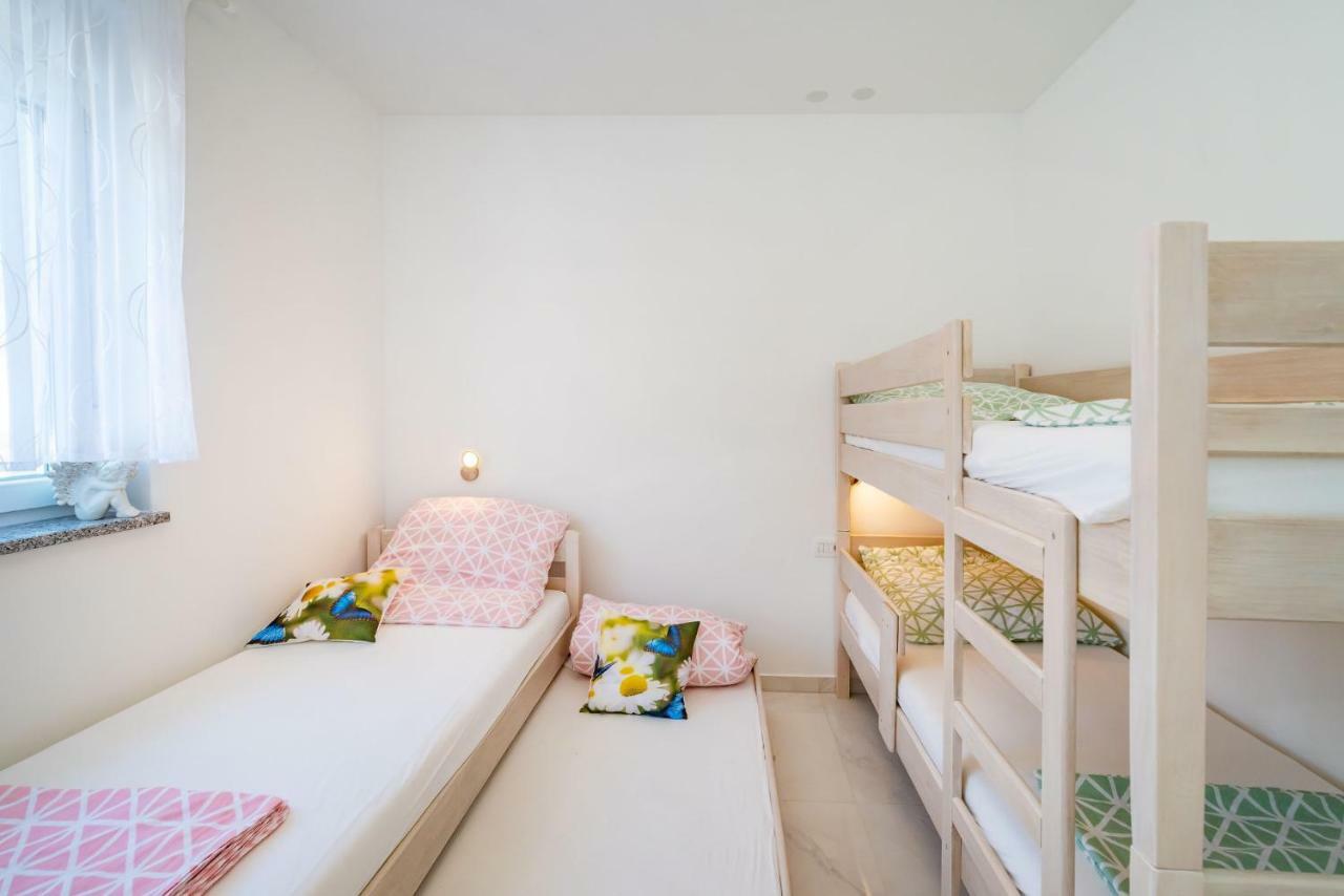 Holiday Home Gabriella Poljica  エクステリア 写真