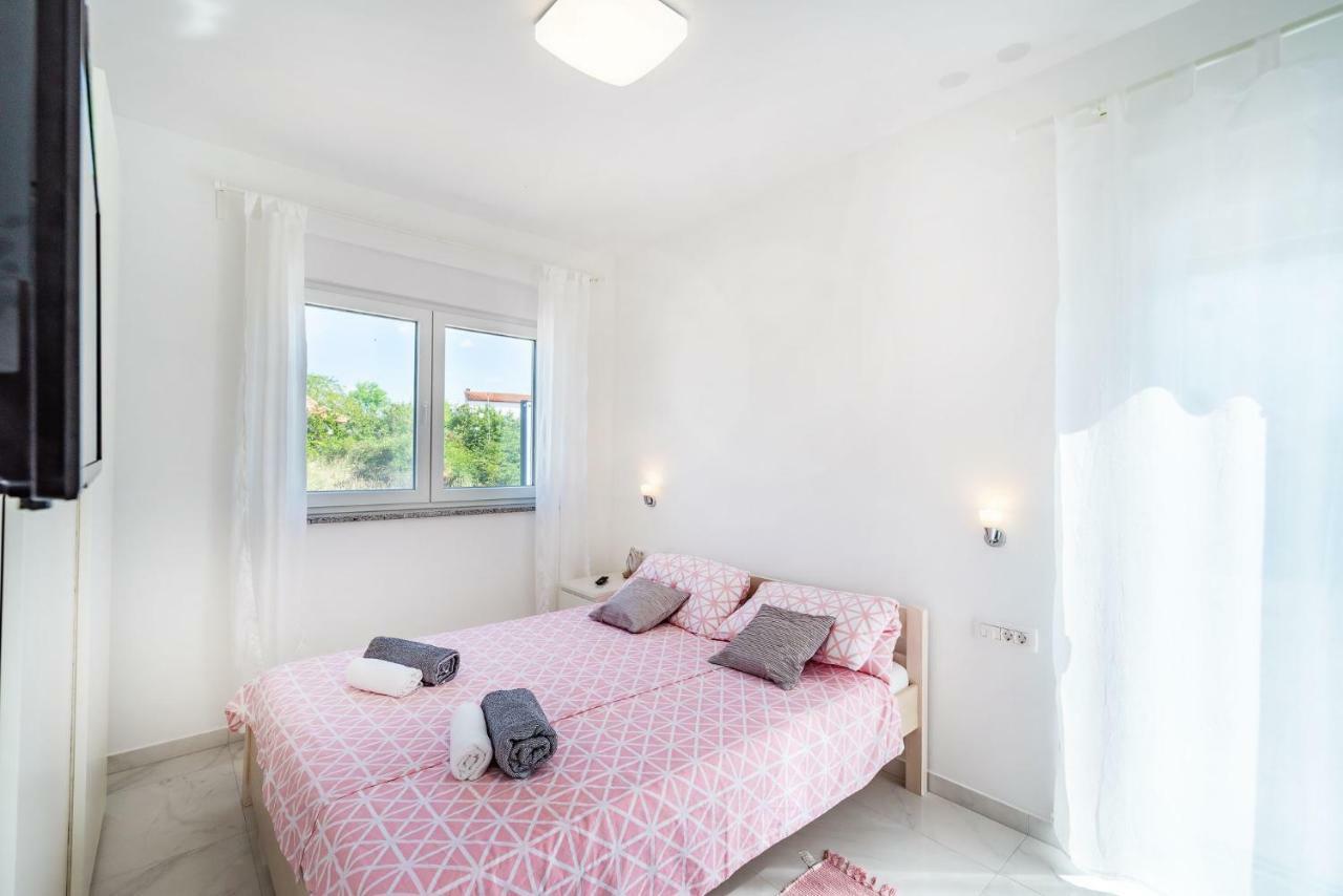 Holiday Home Gabriella Poljica  エクステリア 写真