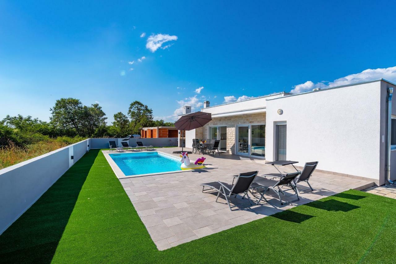 Holiday Home Gabriella Poljica  エクステリア 写真