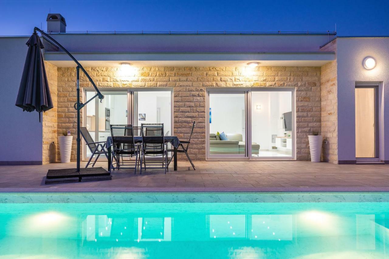 Holiday Home Gabriella Poljica  エクステリア 写真