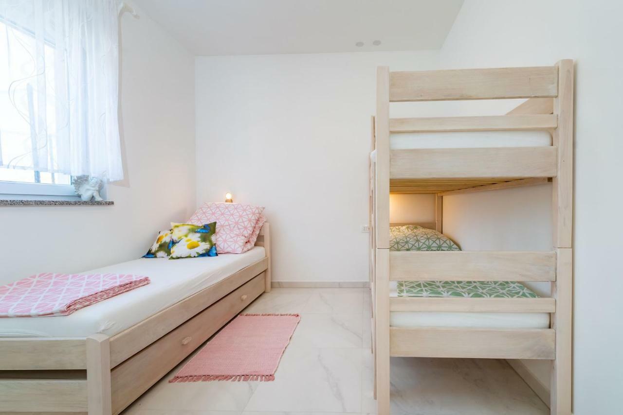 Holiday Home Gabriella Poljica  エクステリア 写真